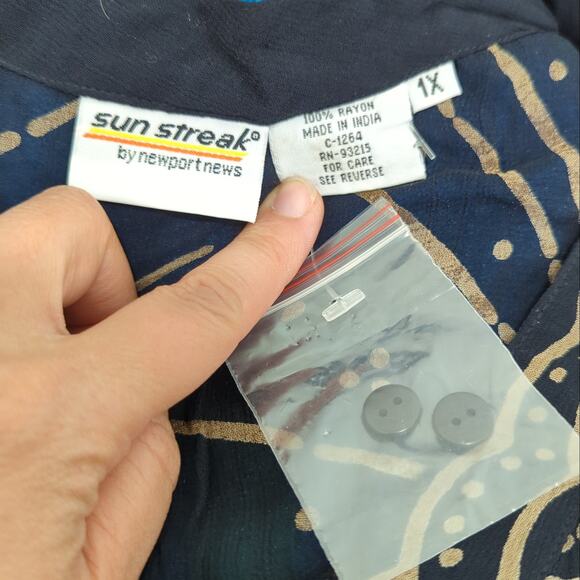 Newport News Catalog Top 1X Rayon Button Down Lightweight Sun Streak Sheer Shirt - Picture 4 of 7